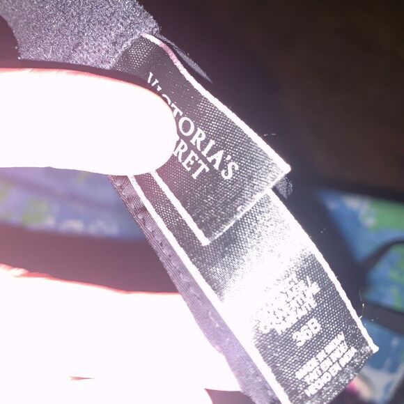 Victoria’s Secret black Perfect Coverage normcore 36B bra - Picture 3 of 3